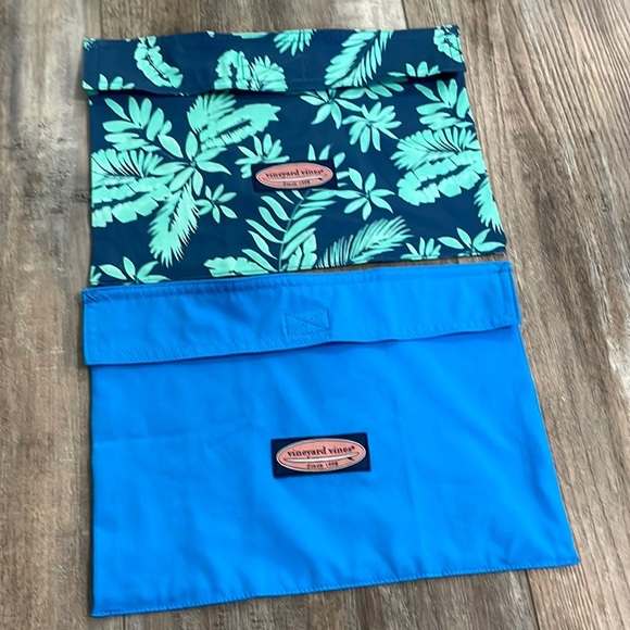 Vineyard Vines Velcro Travel Pouch - set of 2 - Picture 1 of 5